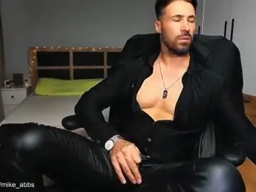 Chaturbate Adult Video Chat of mikestrip