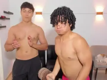 Chaturbate Live Sex Cam of samxx_muscle