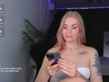 Chaturbate Live Sex Cam of maria_shy_lii