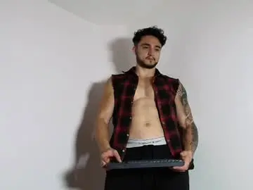 Chaturbate Best live sex cam show of latinboyvip_