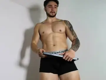 Chaturbate Nude Webcam of latinboyvip_