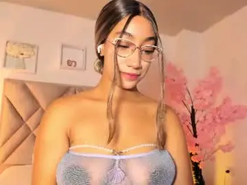 Chaturbate Live Sex Cam of bell_popper_