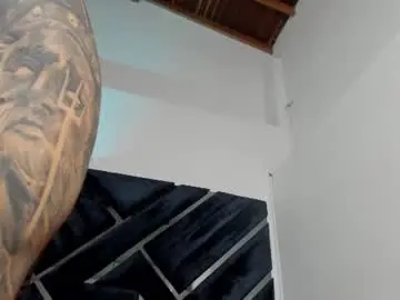 Chaturbate Live Sex Cam of justin_whitejs