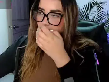 Chaturbate Live Sex Cam of lucia_star_