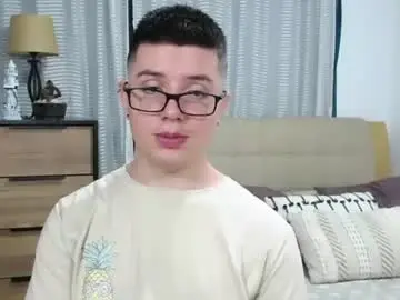 Chaturbate Live Sex Cam of kevinhunts