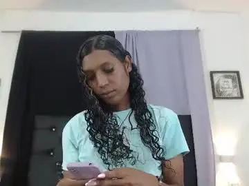 Chaturbate Free Live Porn of mia_hiills