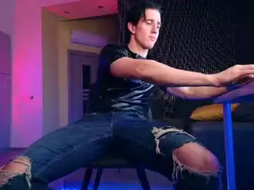 Chaturbate Free Porn Cam of christianlevine_