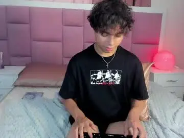 Chaturbate Sex Cam of honeymoon_sariel