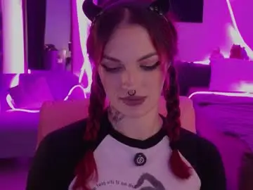 Chaturbate Watch Live Sex Cams of bratziedarsie