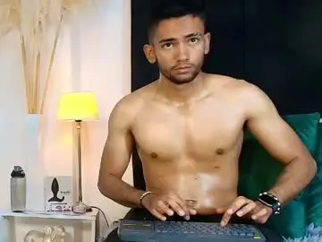 Chaturbate Nude Webcam of maicolparker0