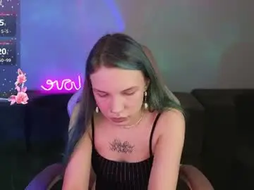Chaturbate Live Sex Cam of emily__hamilton