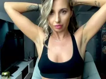 Chaturbate Watch Live Sex Cams of amyroberta92