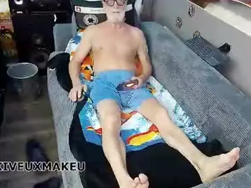 Chaturbate Adult Video Chat of kiveuxmakeu