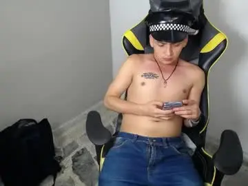 Chaturbate Watch Live Sex Cams of mathiass_twinkk_