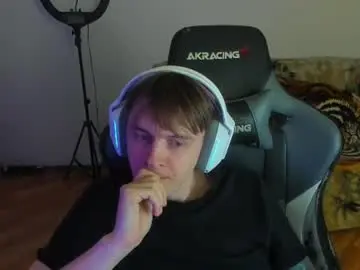 Chaturbate Watch Live Sex Cams of aron_neall