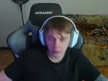 Chaturbate Sex Cam of aron_neall