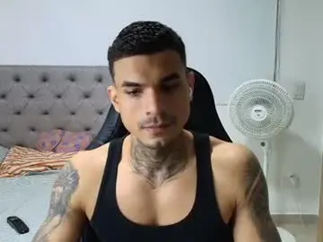 Chaturbate Live Sex Cam of juan_gomez_1