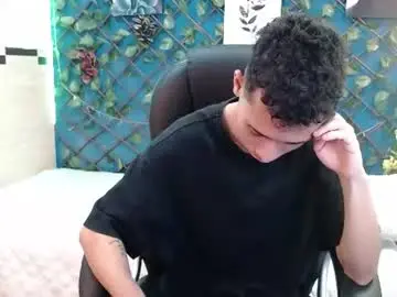 Chaturbate Live Porn of lucasssmith11