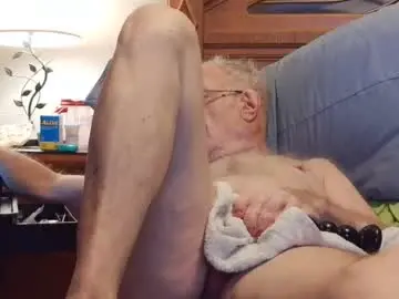 Chaturbate Live Sex Cam of silverdaddyxxx