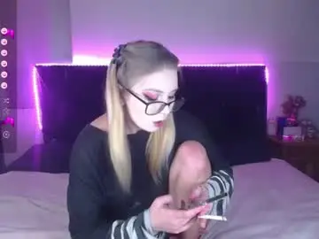 Chaturbate Adult Webcams of shysweetrish