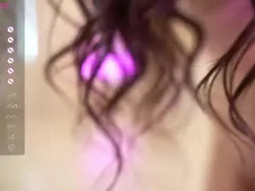 Chaturbate Sex Cam of queenelia
