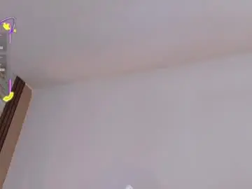 Chaturbate Live Sex Cam of ahvi_ebony