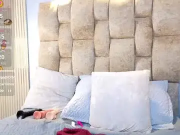 Chaturbate Free Porn Cam of carolinacrus01