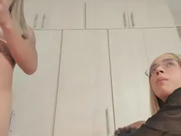Chaturbate Best live sex cam show of camii_desire