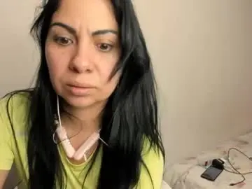 Chaturbate Adult Video Chat of saralunabella02