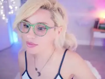 Chaturbate Free Porn Cam of cherrycrush