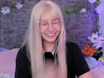 Chaturbate Sex Cam of isa_sofia1