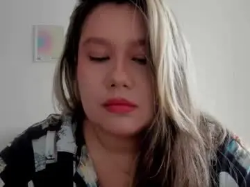 Chaturbate Free Porn Cam of sarasmith19