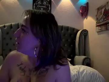 Chaturbate Nude Webcam of bellabeanz