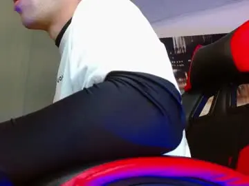 Chaturbate Sex Cam of alexgiraldo__