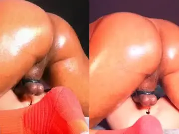 Chaturbate Sex Cam of carolinayungin96