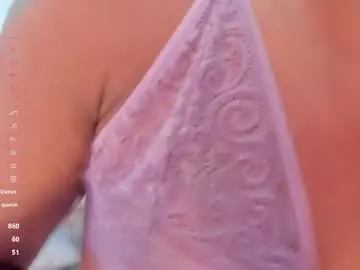Chaturbate Live Sex Cam of ariana_grande233