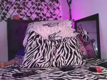 Chaturbate Live Sex of maxi_and_evan
