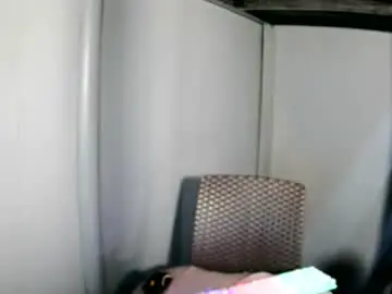 Chaturbate Live Sex Cam of prinxess_2