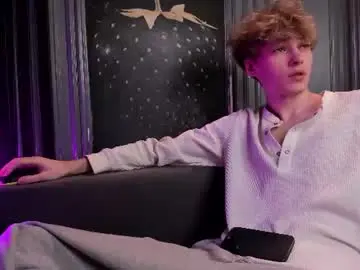 Chaturbate Adult Webcam of curlytwinkboy