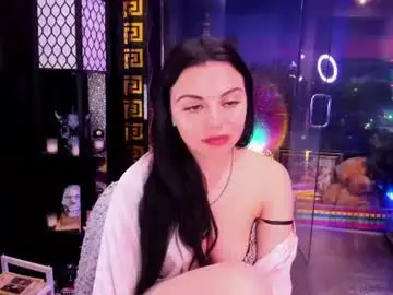 Chaturbate Live Sex Cam of alma_pearl