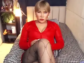 Chaturbate Live Sex Cam of lovelysugar18