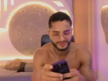Chaturbate Live Sex Cam of alanrodgers2_0