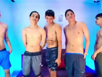 Chaturbate Watch Live Sex Cams of chillbicrew