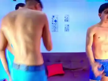 Chaturbate Sex Cam of chillbicrew
