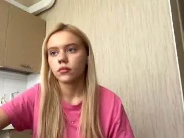 Chaturbate Live Sex Cam of kristifelicien