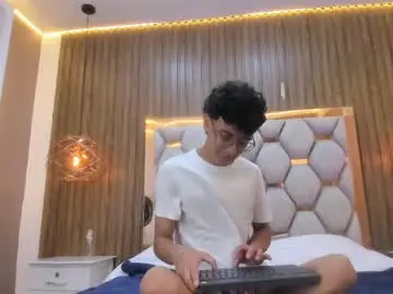 Chaturbate Watch Live Sex Cams of adams_bobby