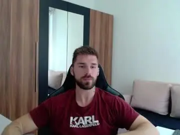 Chaturbate Sex Chat of darius_94