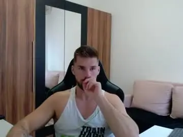 Chaturbate Adult Video Chat of darius_94