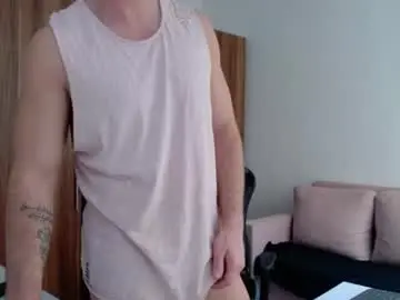 Chaturbate Sex Cam of darius_94