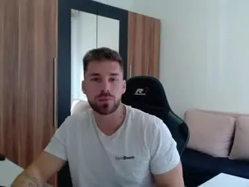 Chaturbate Best live sex cam show of darius_94